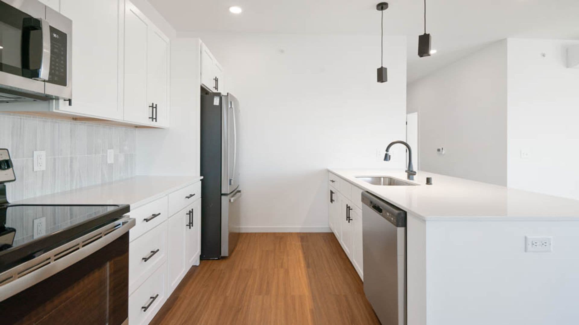 Eau Claire Apartment: 100 N Farwell Street