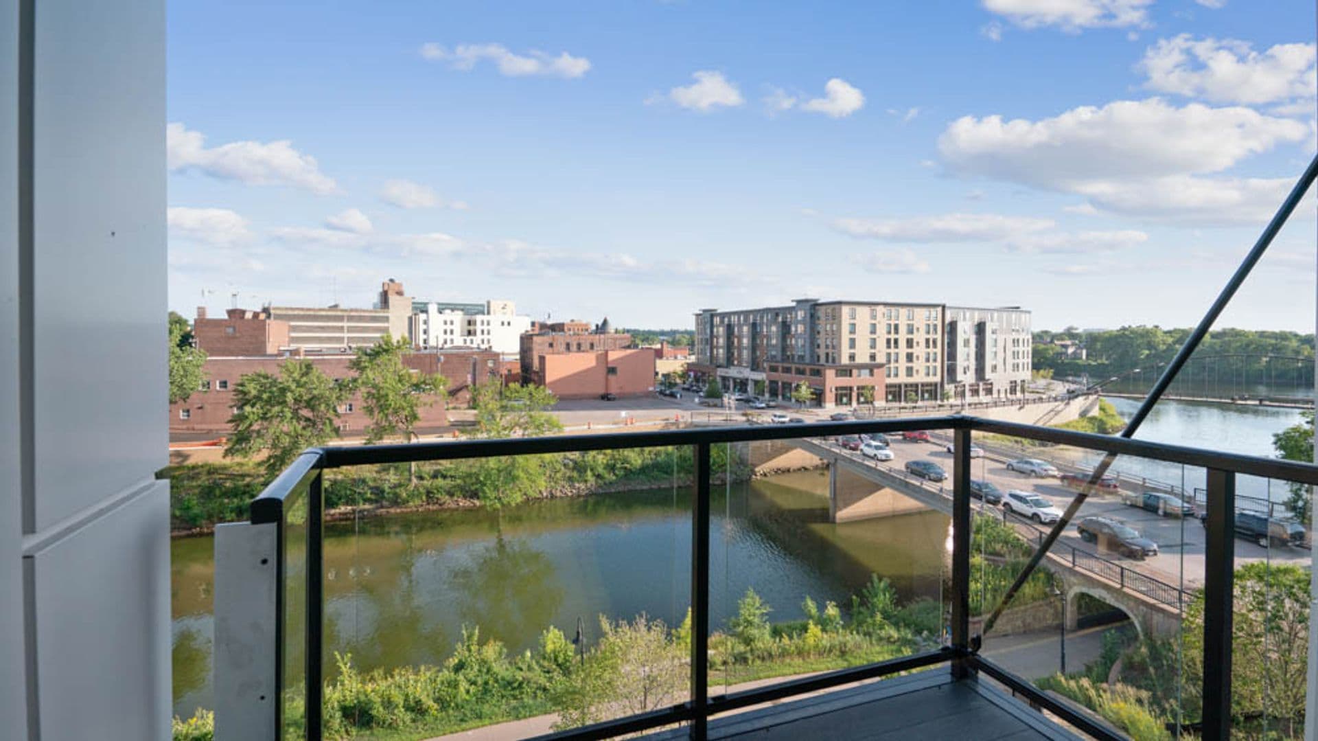 Eau Claire Apartment: 100 N Farwell Street