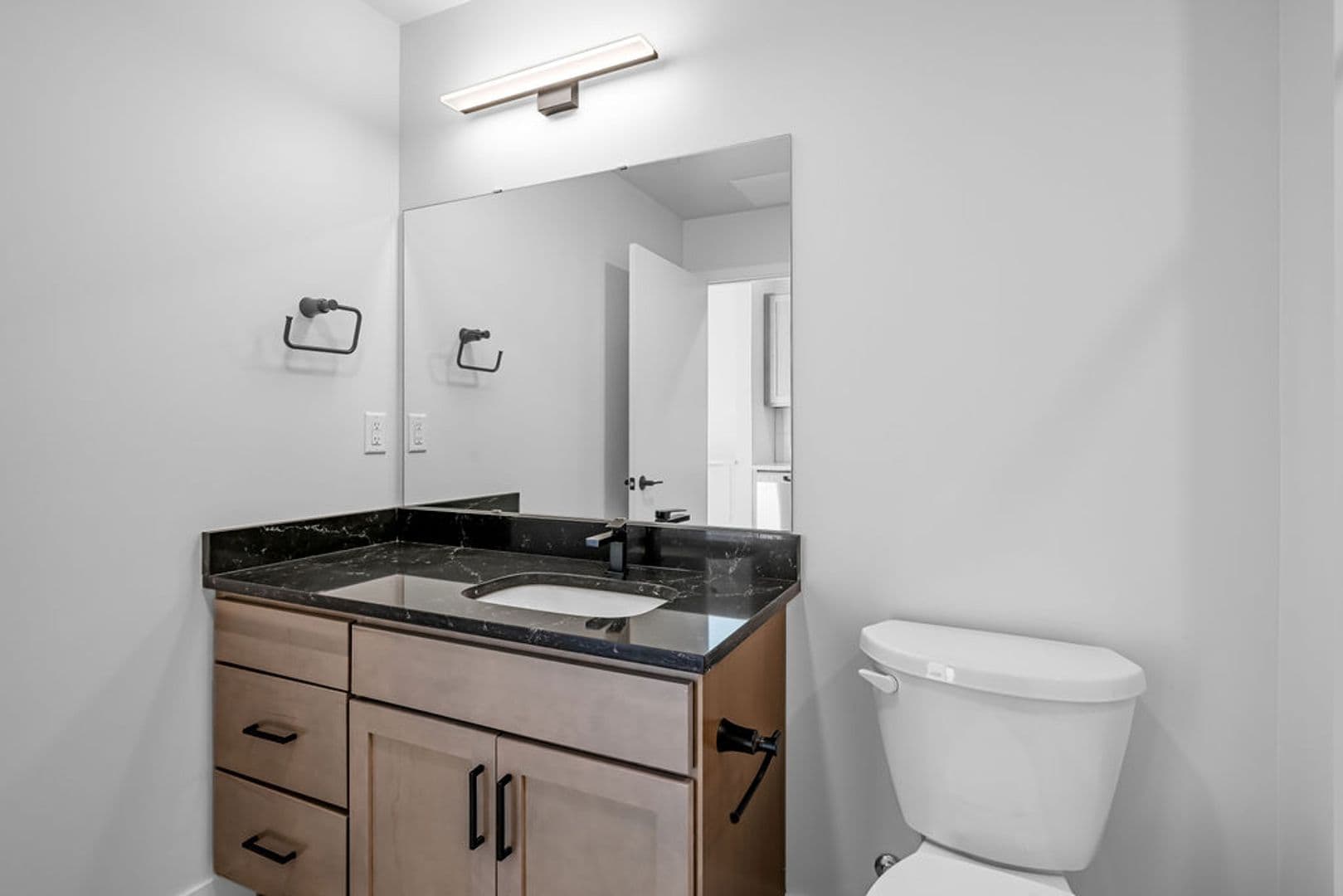 Appleton Apartment: 115 E. Washington St.