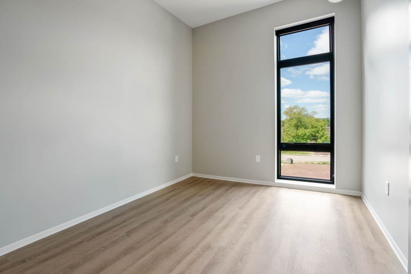 Stevens Point Apartment: 1020 Centerpoint Drive