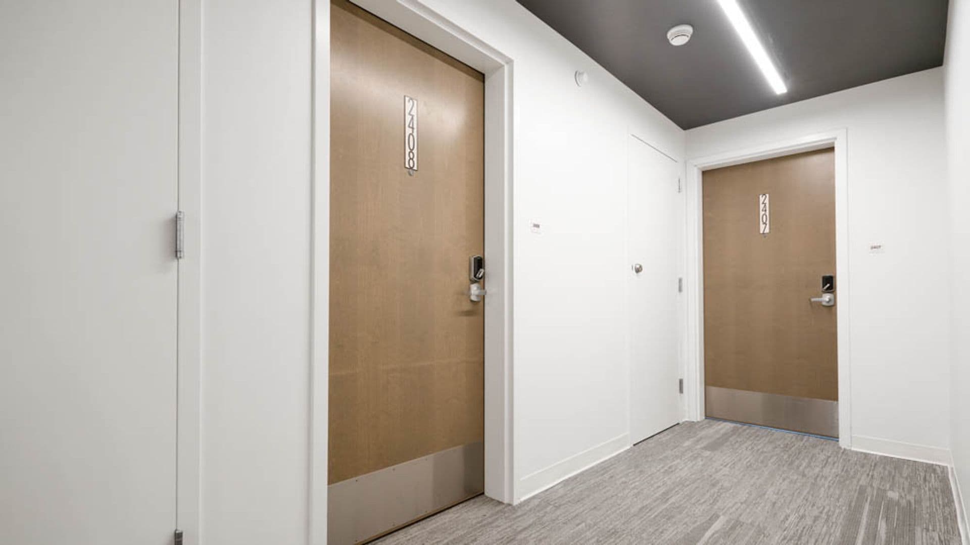 Stevens Point Apartment: 1020 Centerpoint Drive