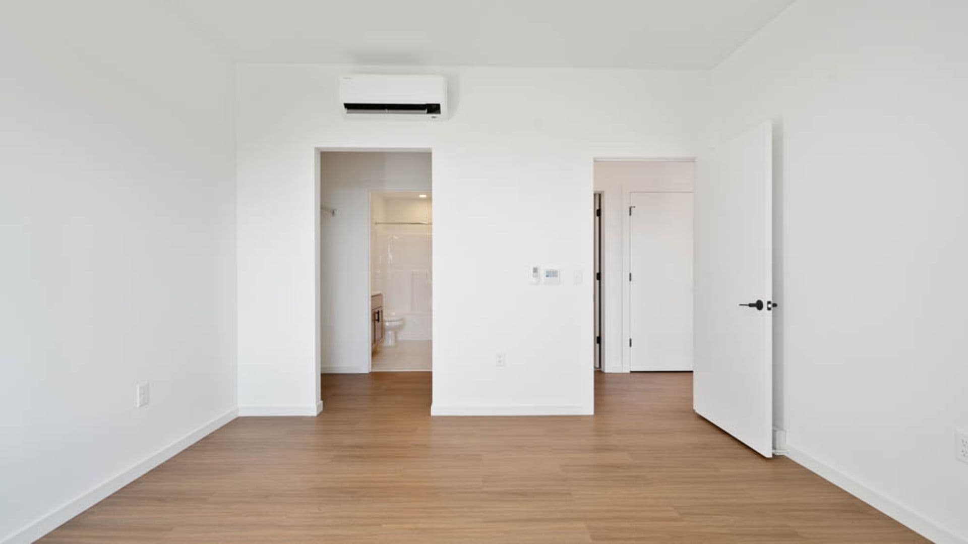 Eau Claire Apartment: 100 N Farwell Street