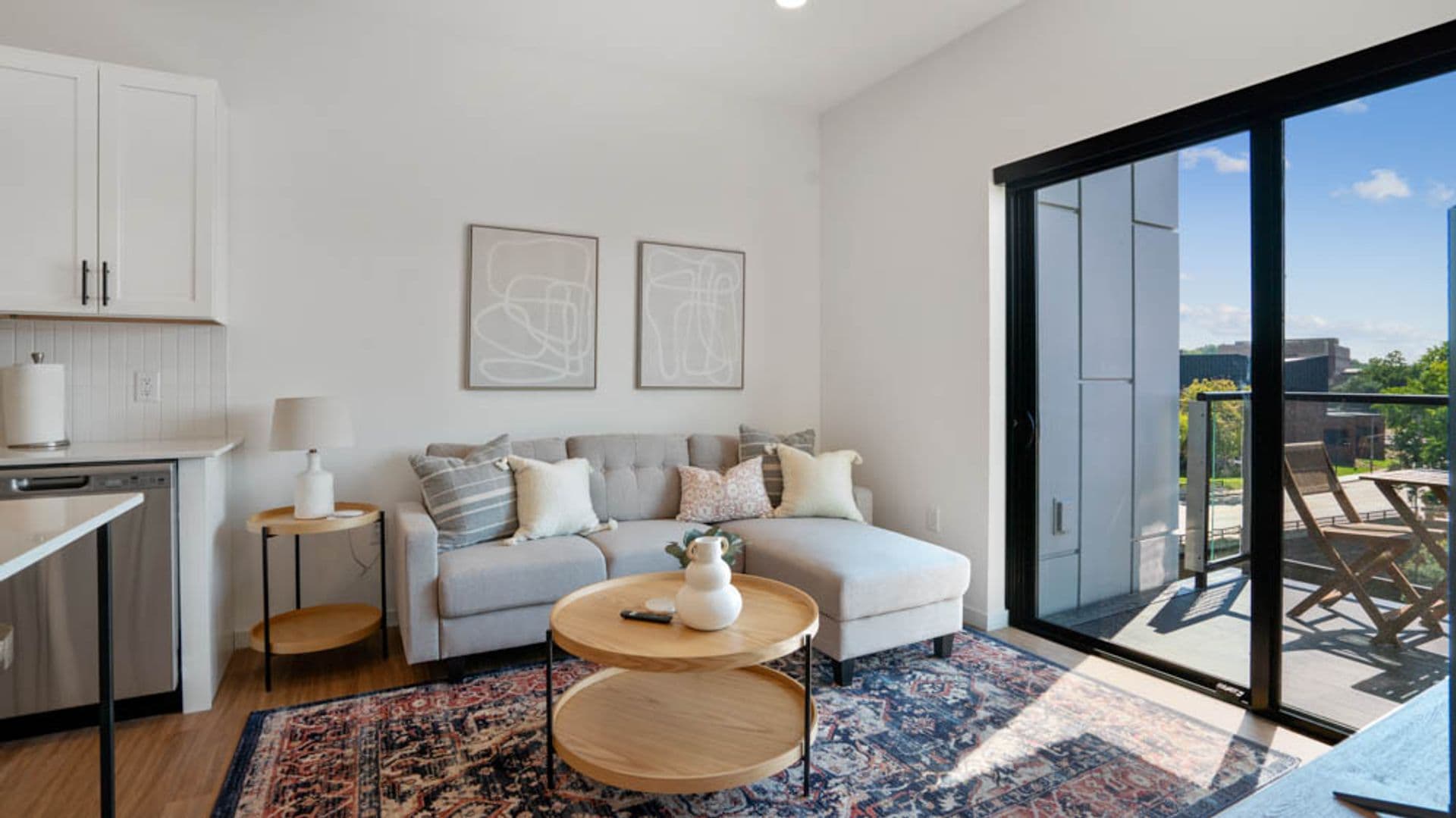 Eau Claire Apartment: 100 N Farwell Street