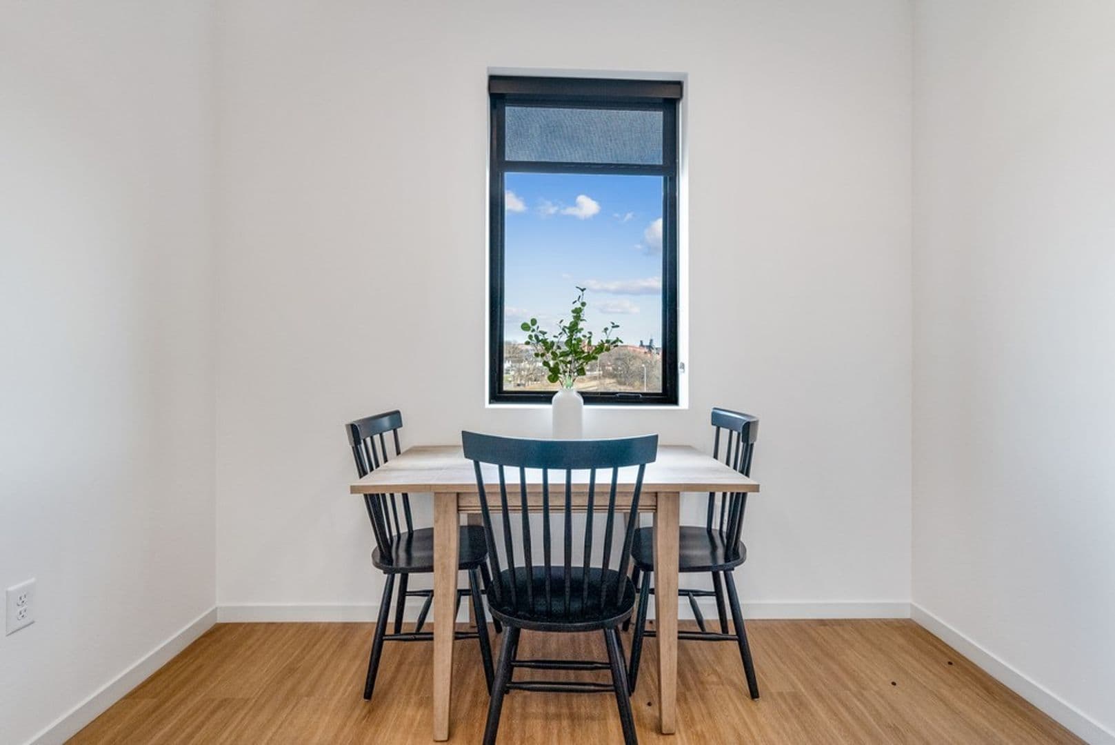 Eau Claire Apartment: 100 N Farwell Street