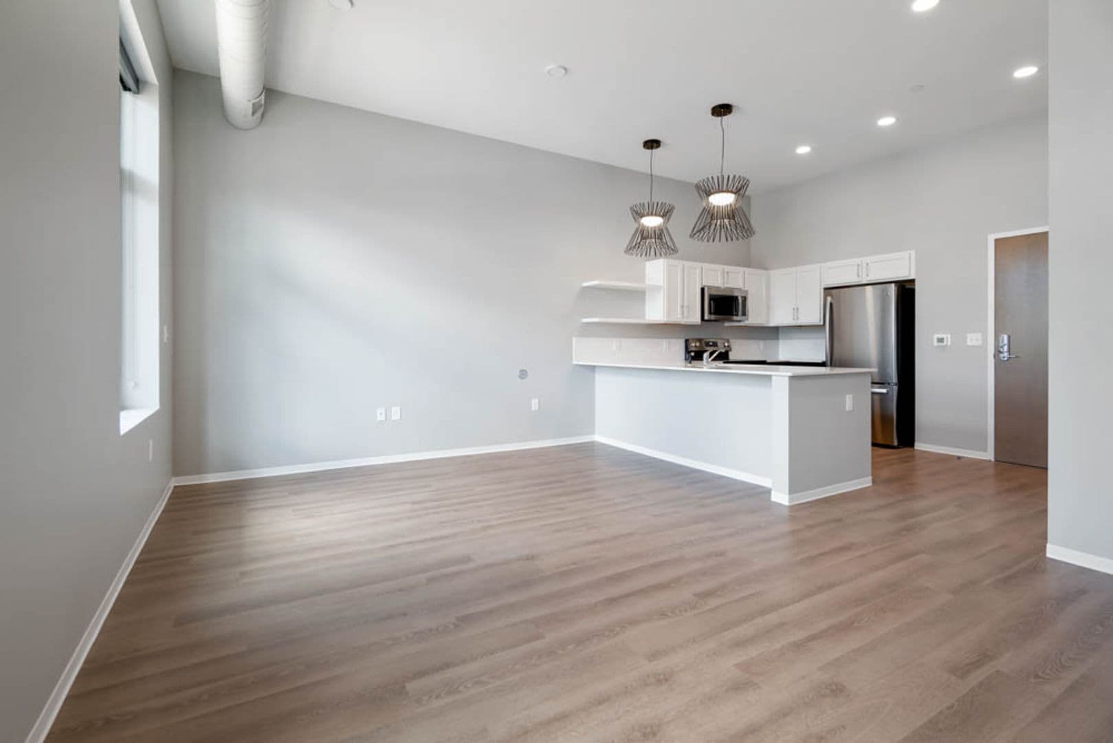 Stevens Point Apartment: 1020 Centerpoint Drive