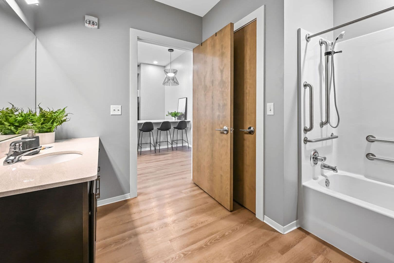 Stevens Point Apartment: 1020 Centerpoint Drive