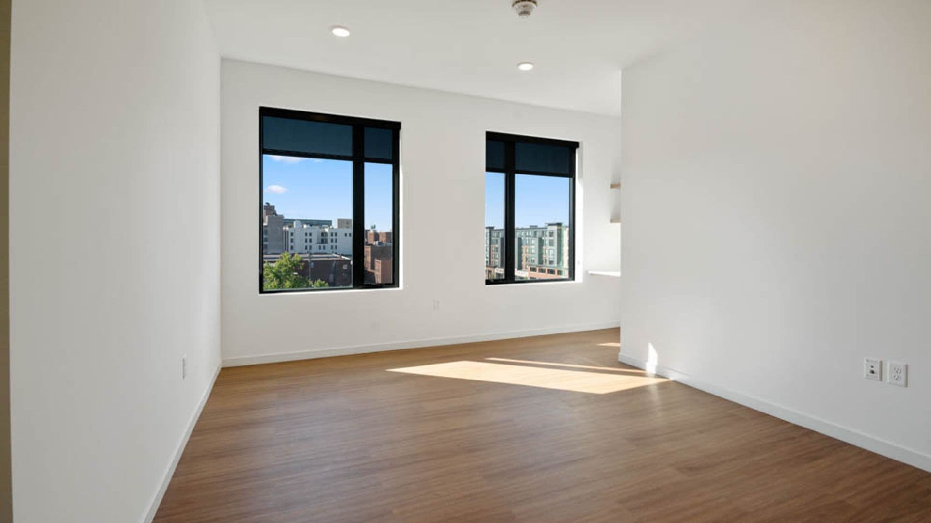 Eau Claire Apartment: 100 N Farwell Street