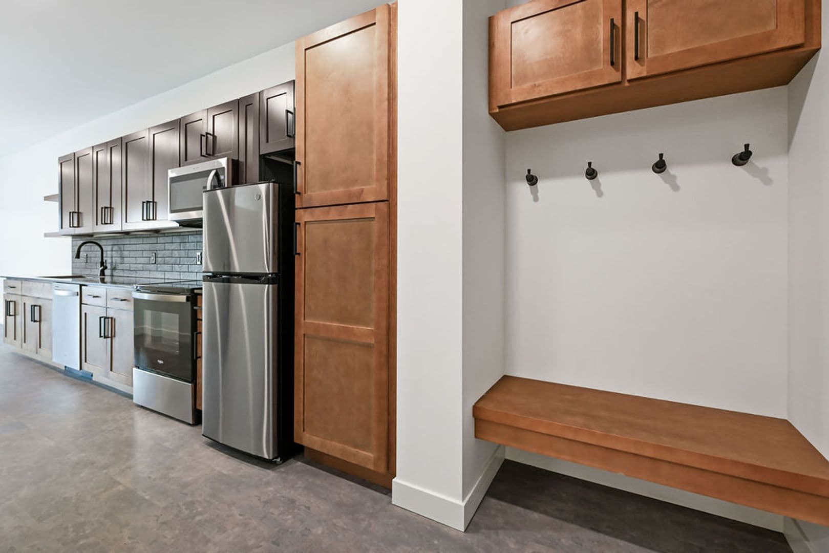 Burlington Apartment: 424 North 3rd Street