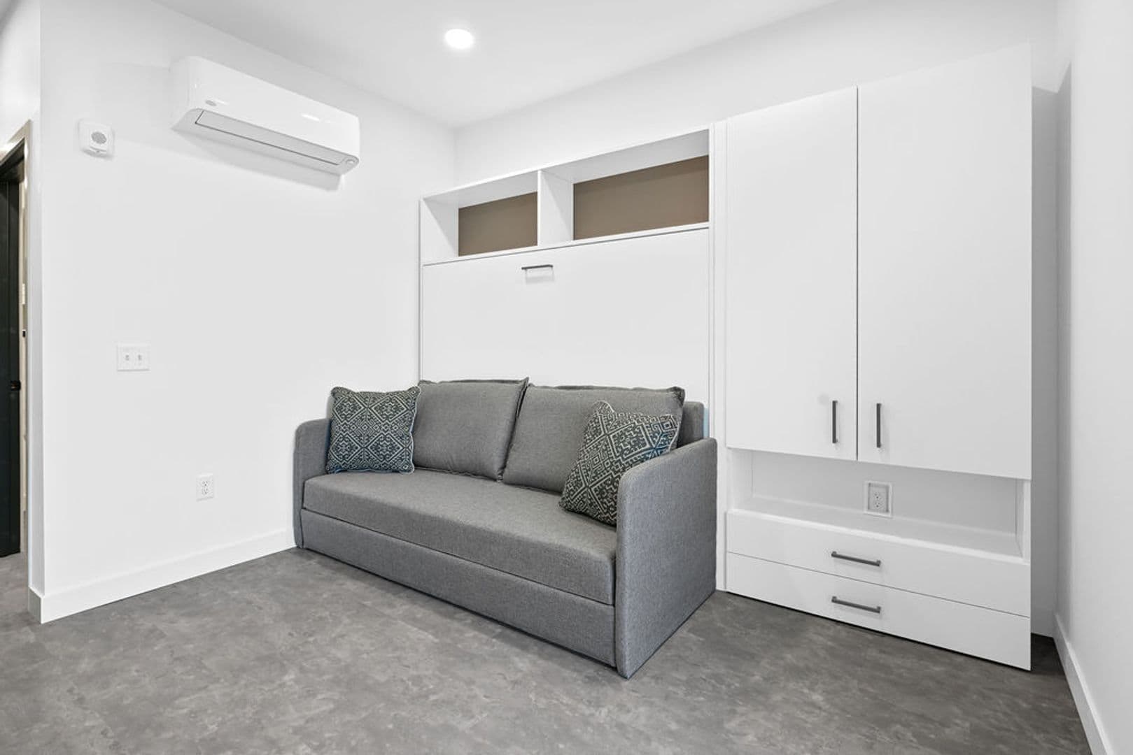 Burlington Apartment: 424 North 3rd Street
