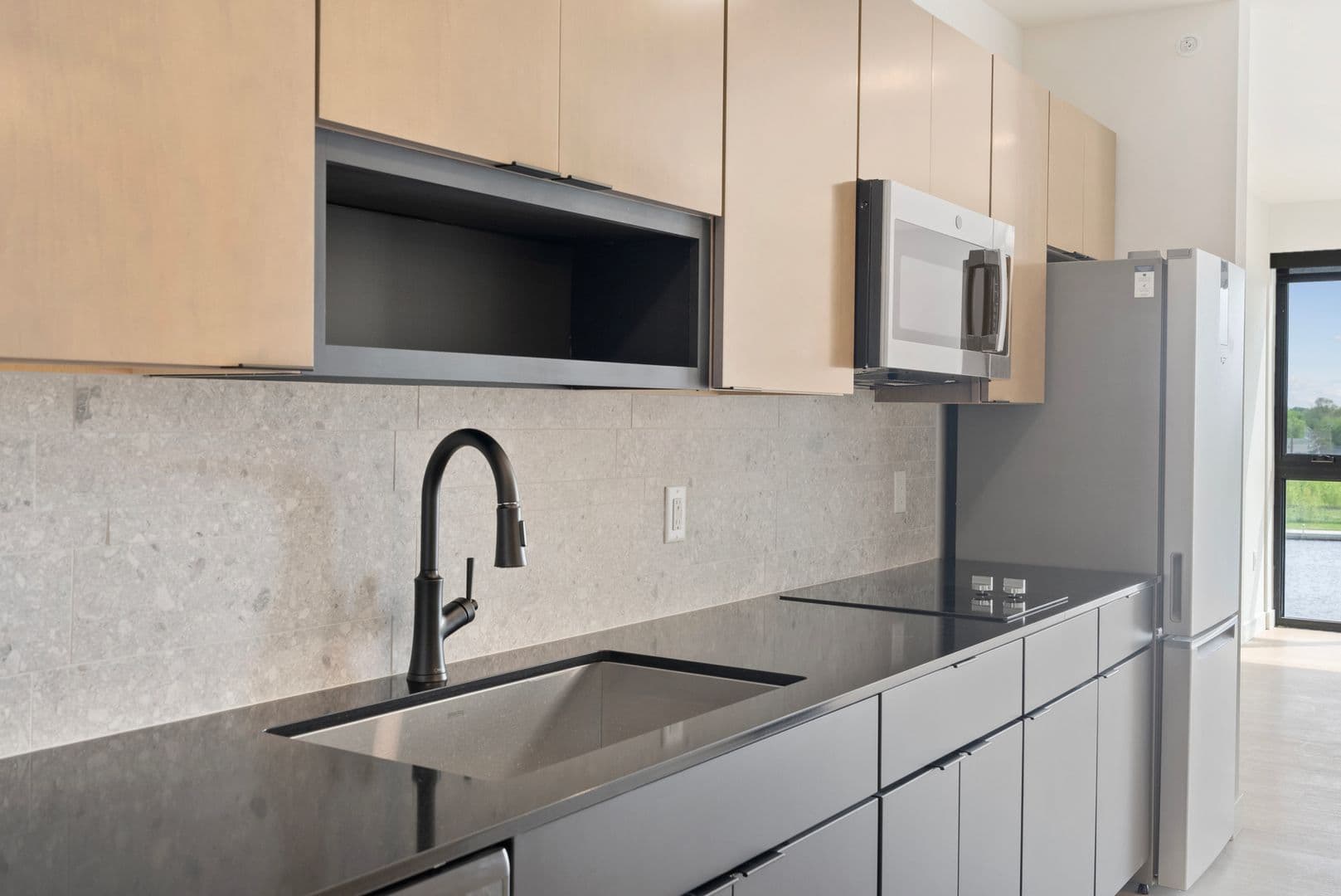 Oshkosh Apartment: 417 Marion Road