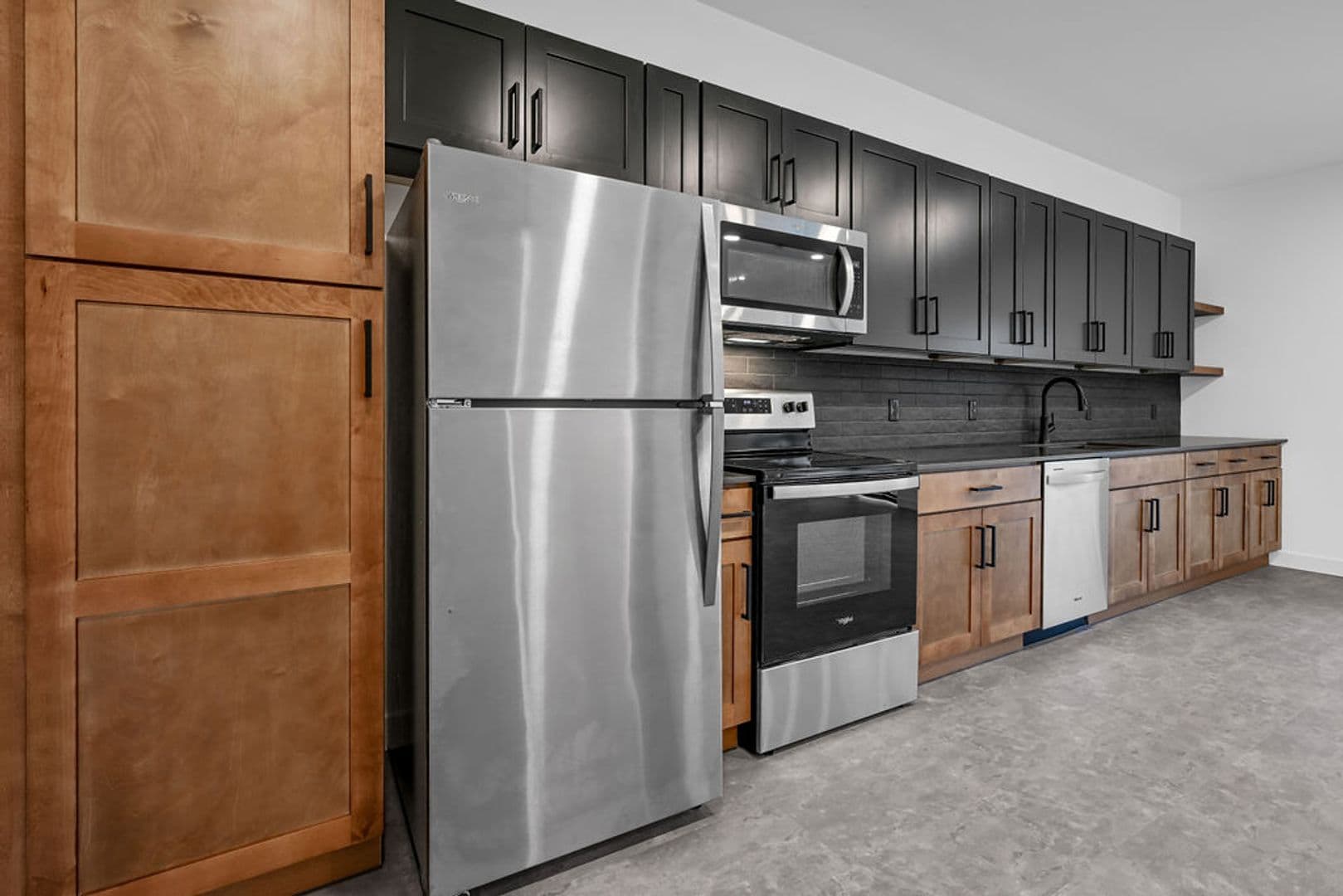 Burlington Apartment: 424 North 3rd Street