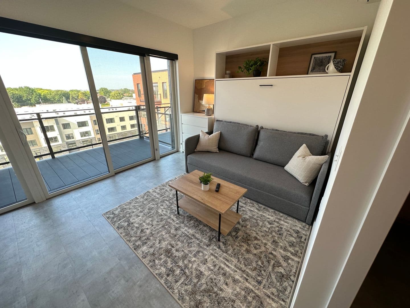 Ashwaubenon Apartment: 686 Mike McCarthy Way