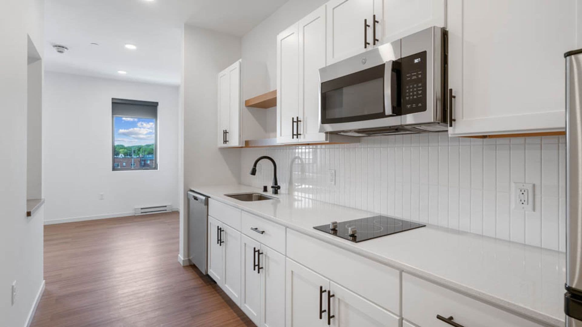 Eau Claire Apartment: 100 N Farwell Street