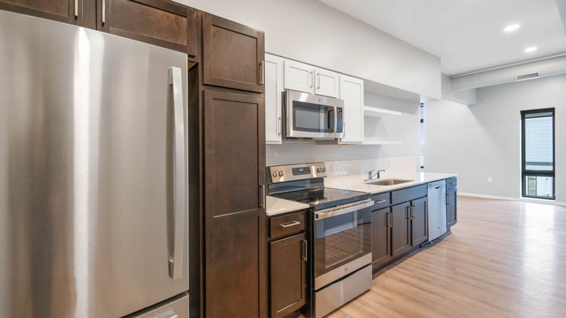 Stevens Point Apartment: 1020 Centerpoint Drive