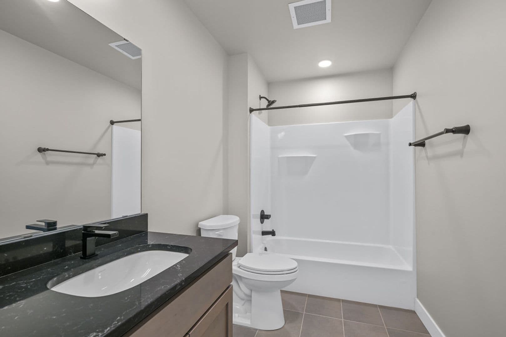 Appleton Apartment: 115 E. Washington St.