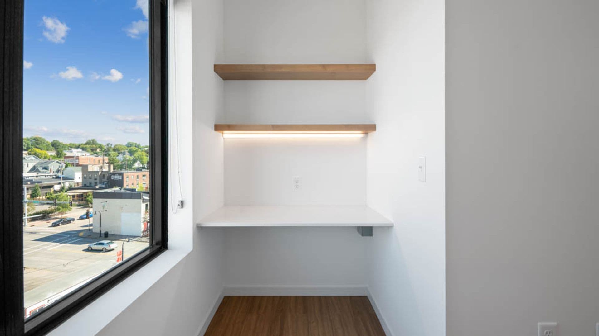 Eau Claire Apartment: 100 N Farwell Street
