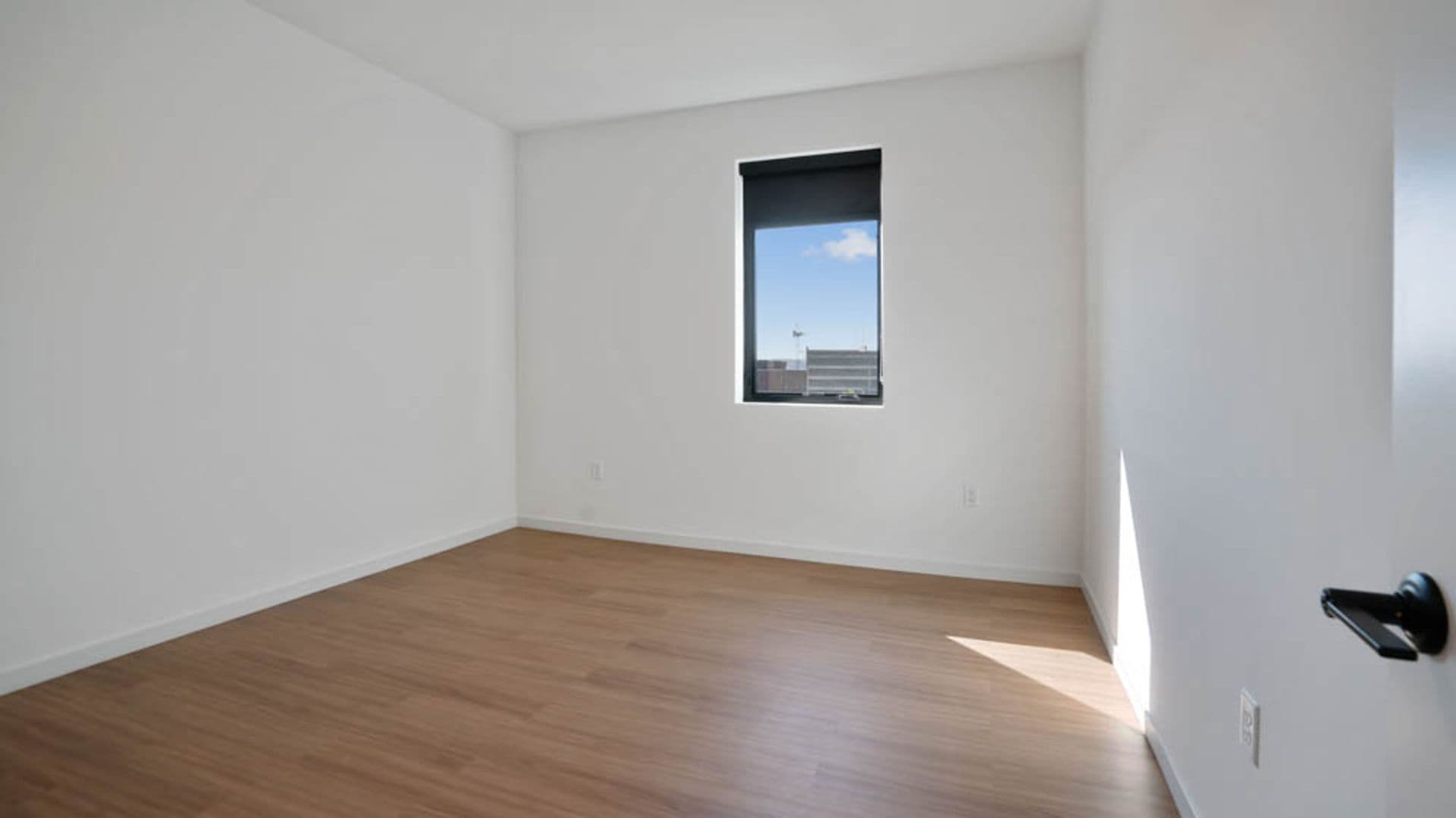 Eau Claire Apartment: 100 N Farwell Street