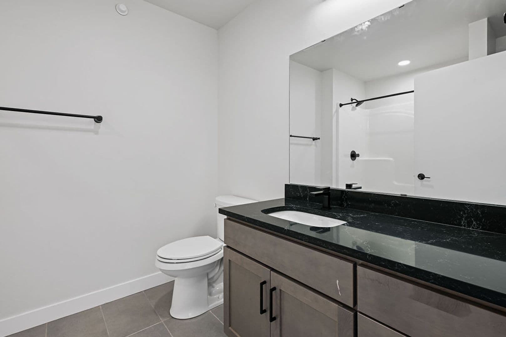 Appleton Apartment: 115 E. Washington St.