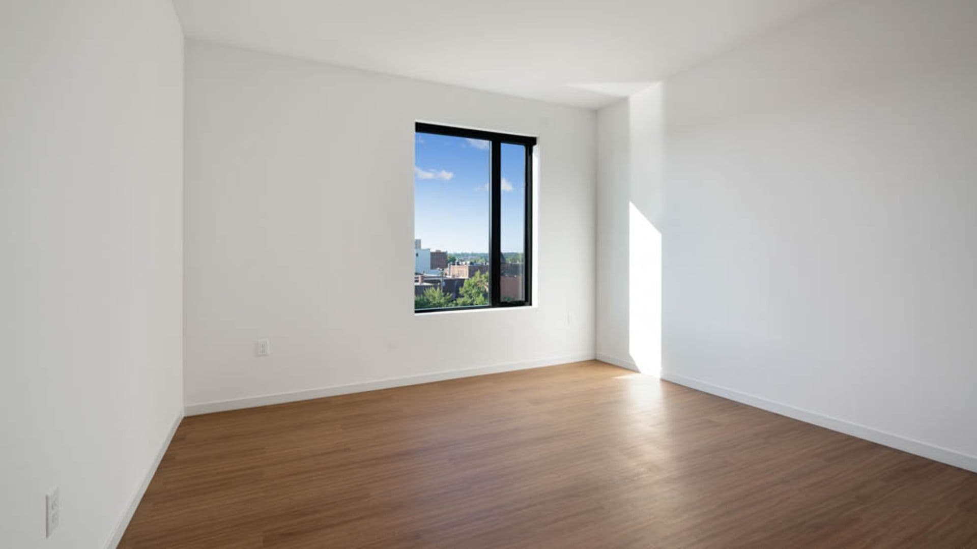 Eau Claire Apartment: 100 N Farwell Street