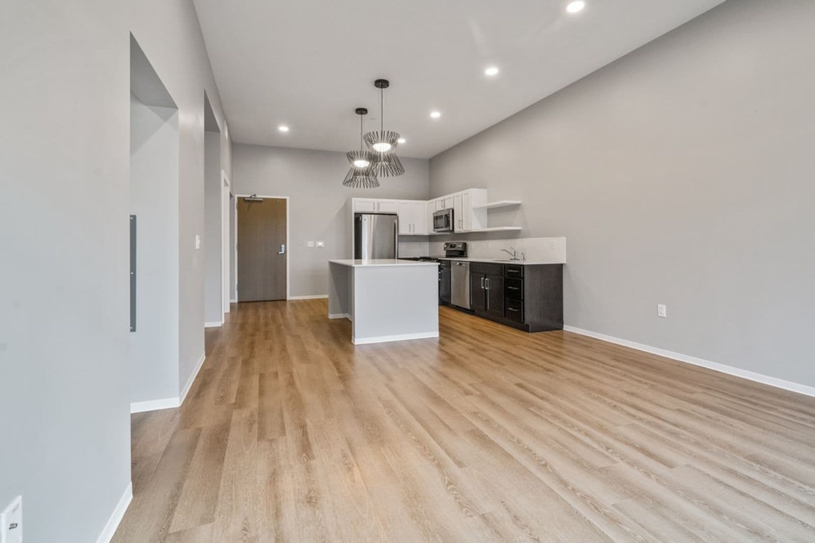 Stevens Point Apartment: 1020 Centerpoint Drive