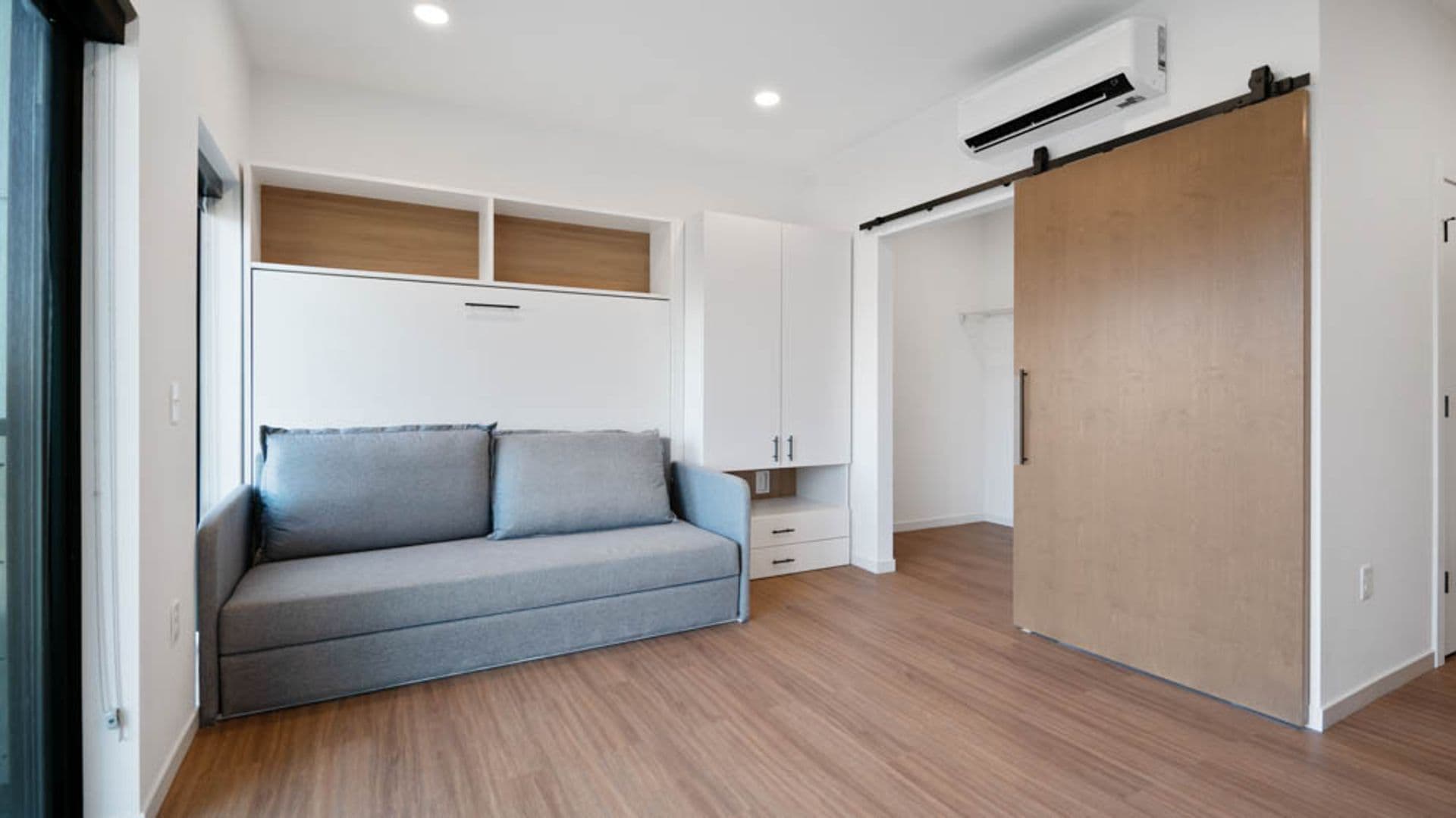 Eau Claire Apartment: 100 N Farwell Street