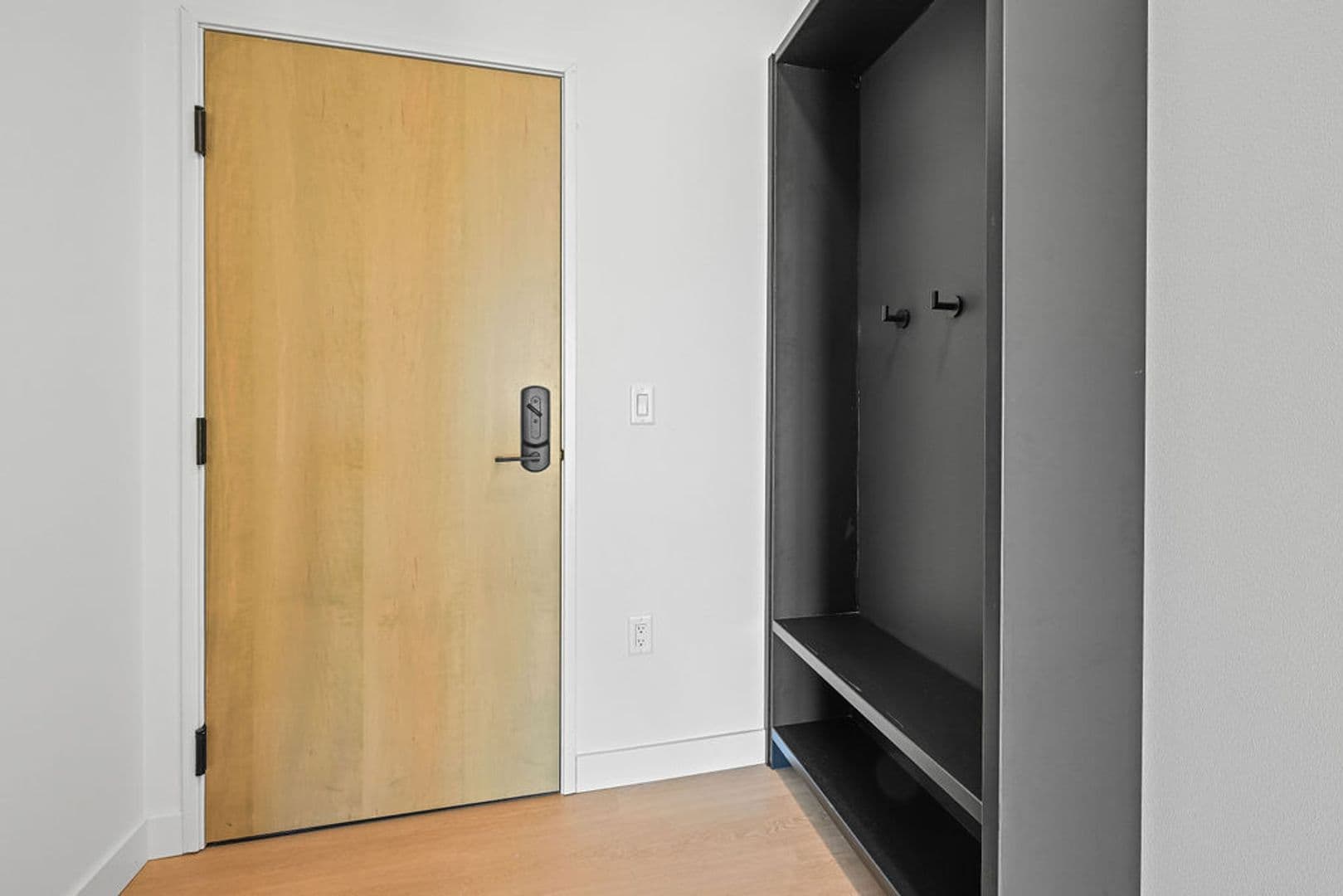 Oshkosh Apartment: 417 Marion Road