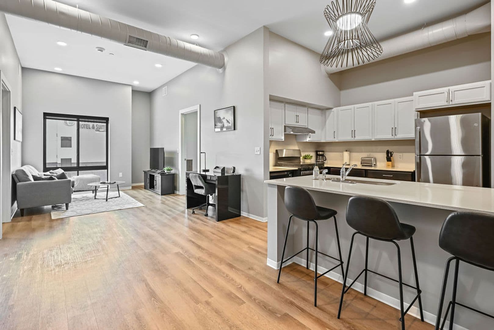 Stevens Point Apartment: 1020 Centerpoint Drive