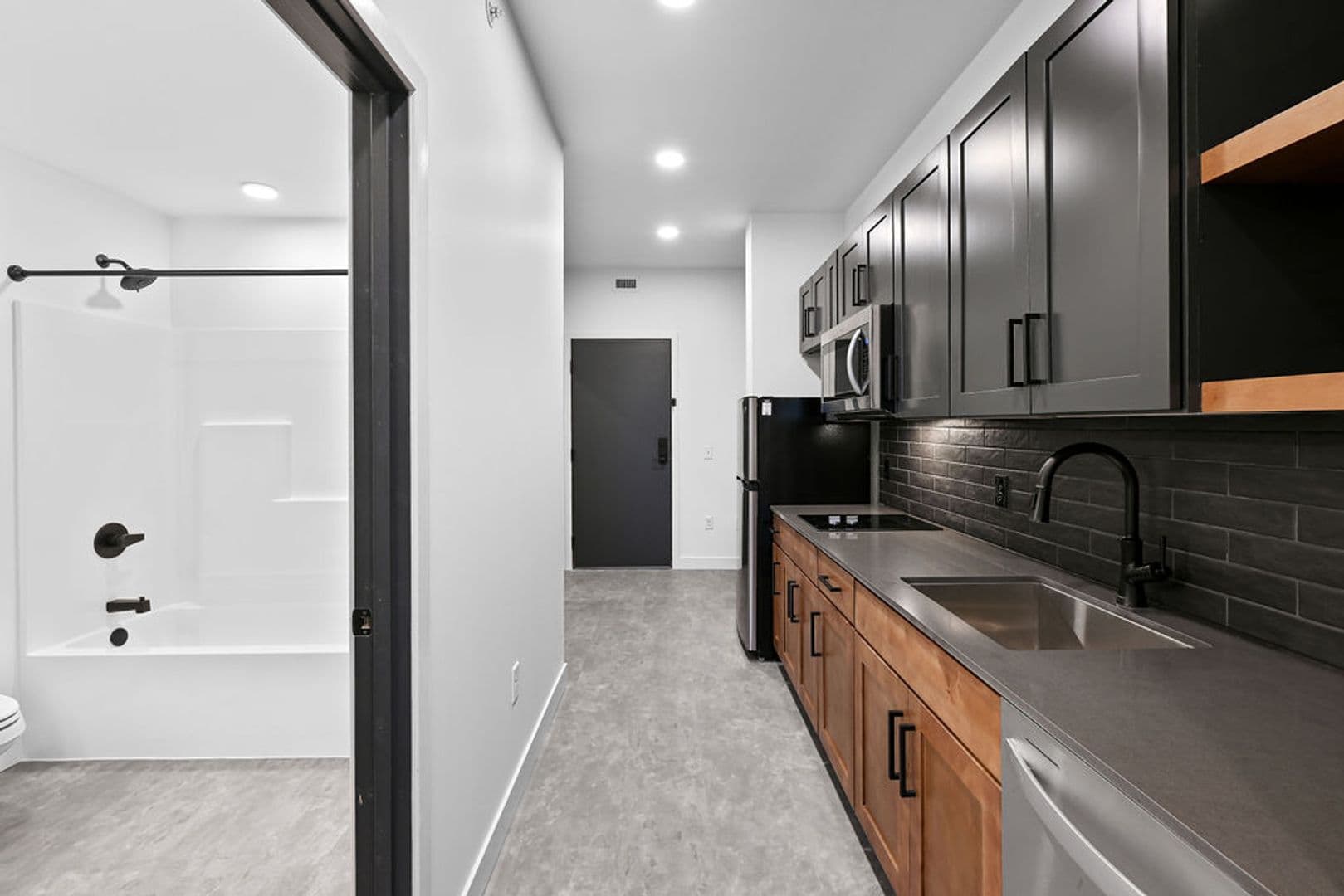 Burlington Apartment: 424 North 3rd Street