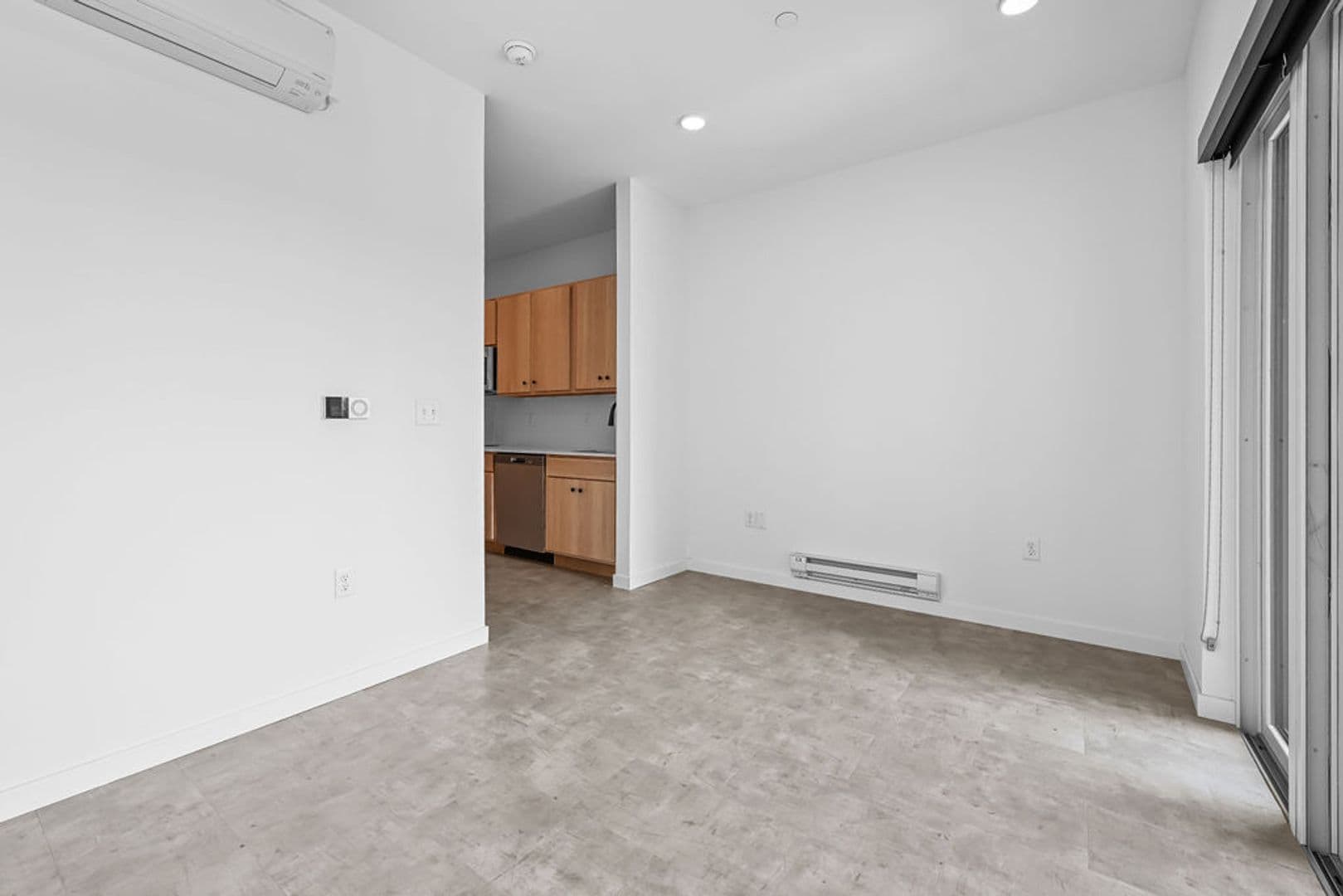 Ashwaubenon Apartment: 686 Mike McCarthy Way