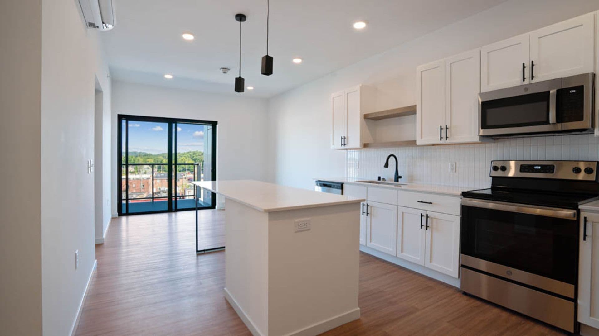 Eau Claire Apartment: 100 N Farwell Street