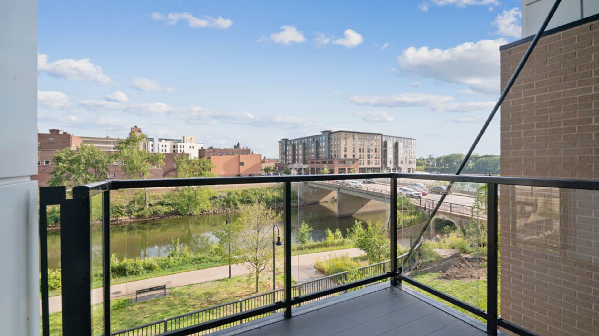 Eau Claire Apartment: 100 N Farwell Street