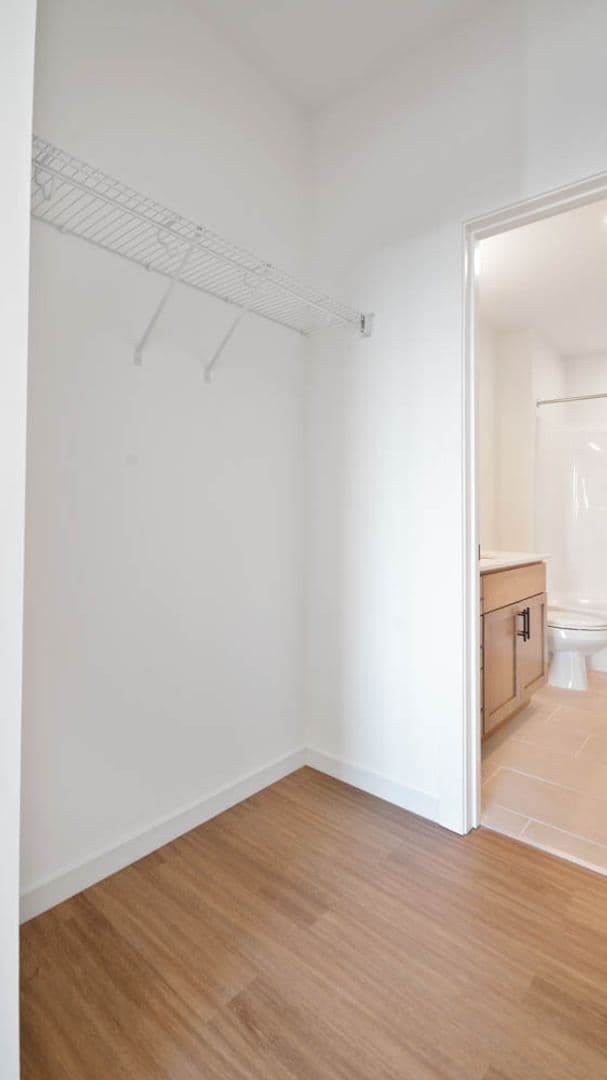 Eau Claire Apartment: 100 N Farwell Street
