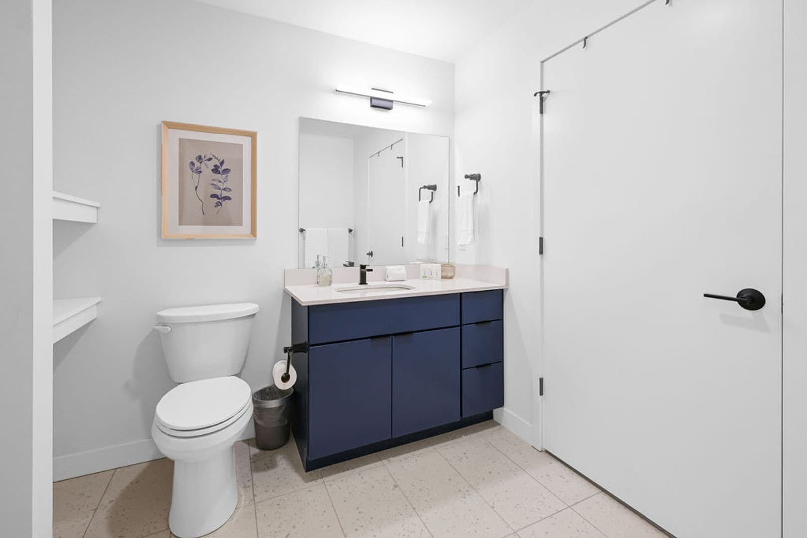 Oshkosh Apartment: 417 Marion Road