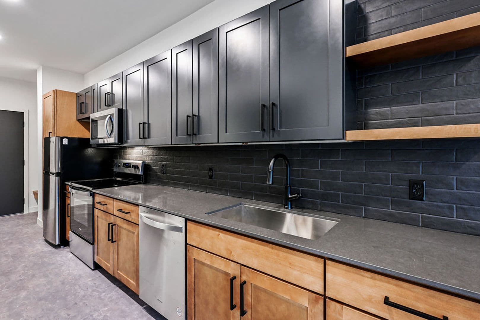 Burlington Apartment: 424 North 3rd Street