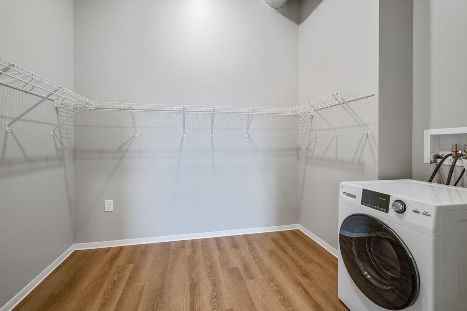 Stevens Point Apartment: 1020 Centerpoint Drive
