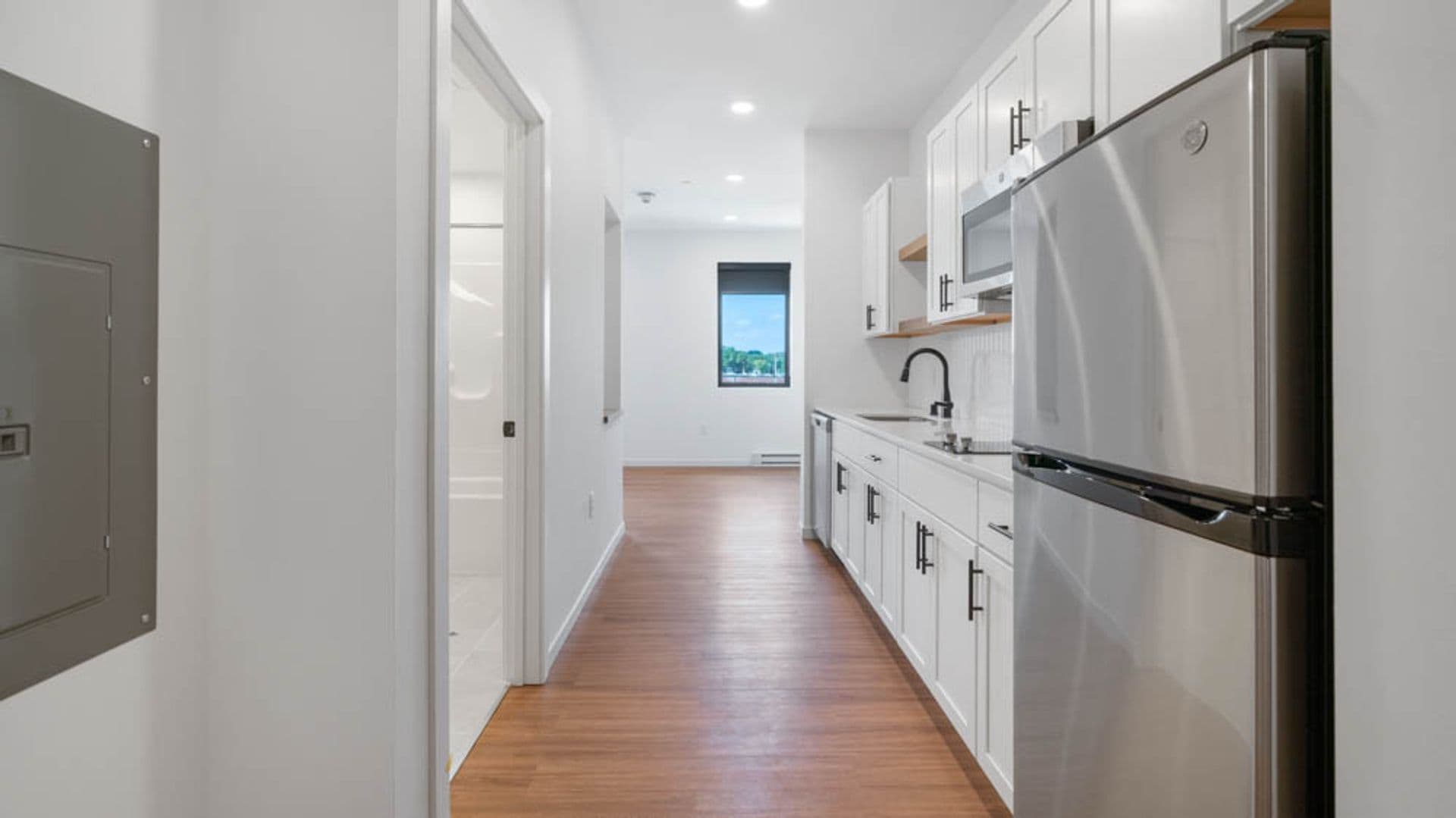 Eau Claire Apartment: 100 N Farwell Street