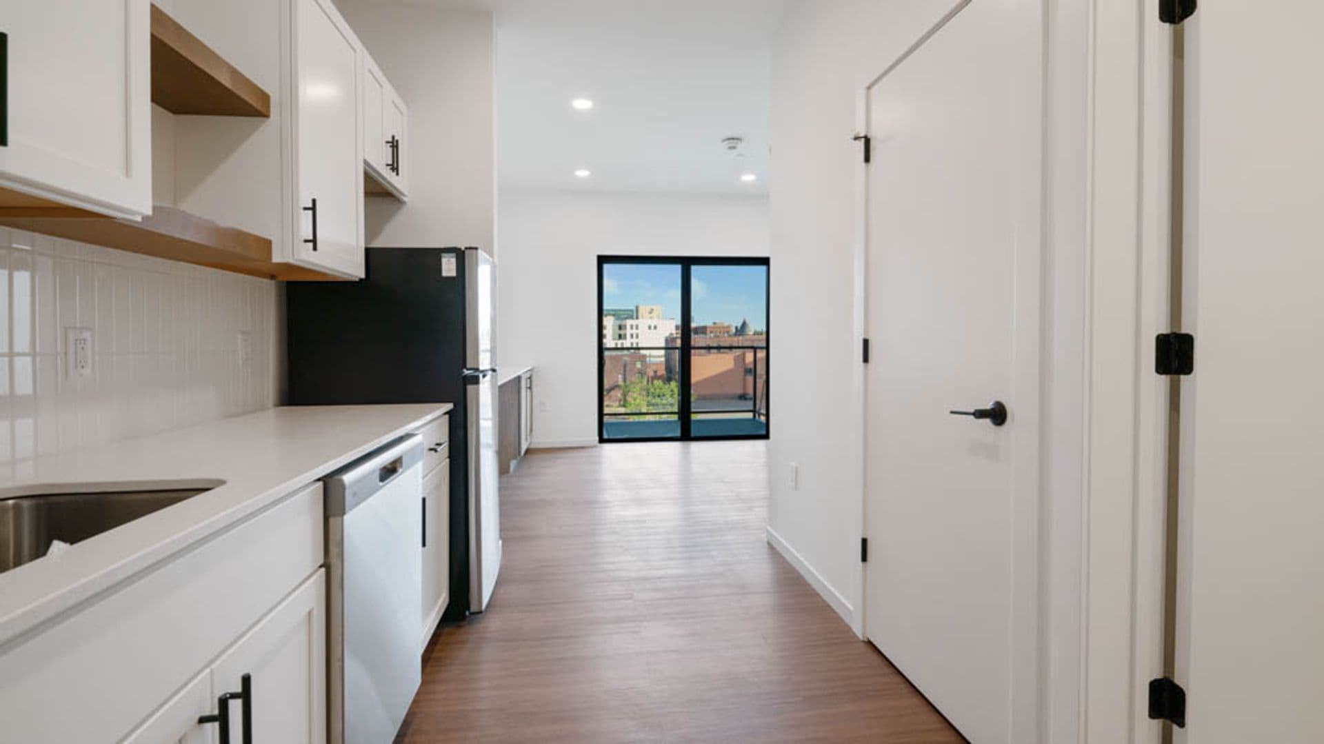 Eau Claire Apartment: 100 N Farwell Street