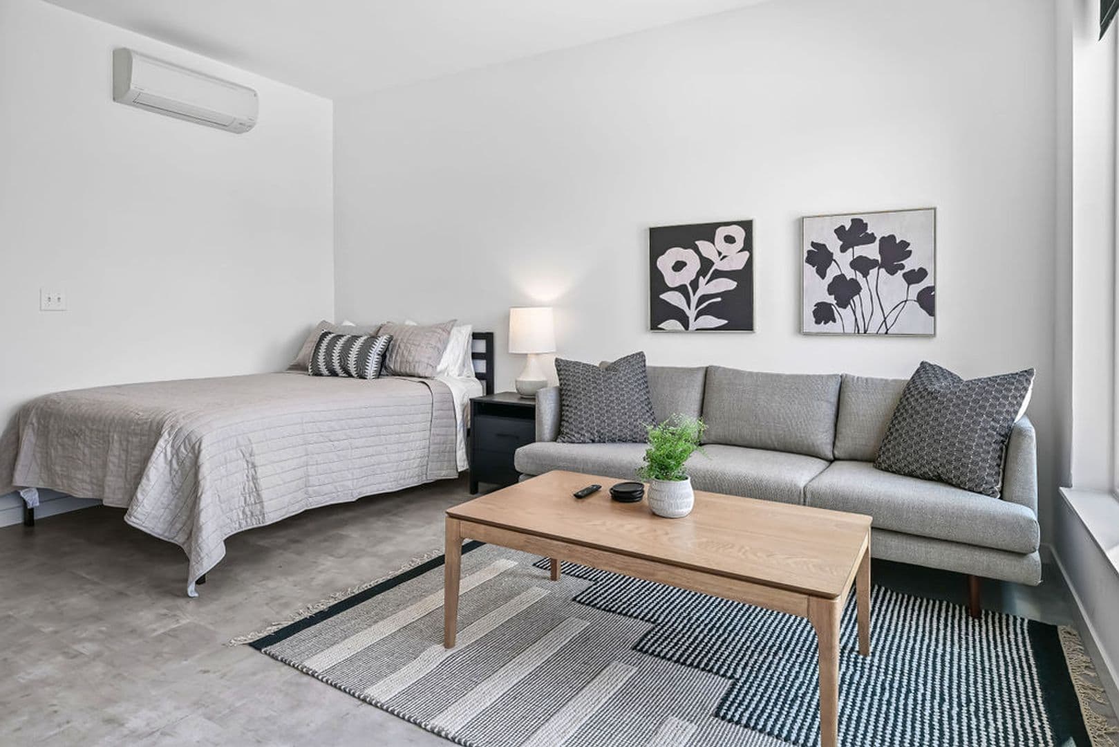 Ashwaubenon Apartment: 686 Mike McCarthy Way