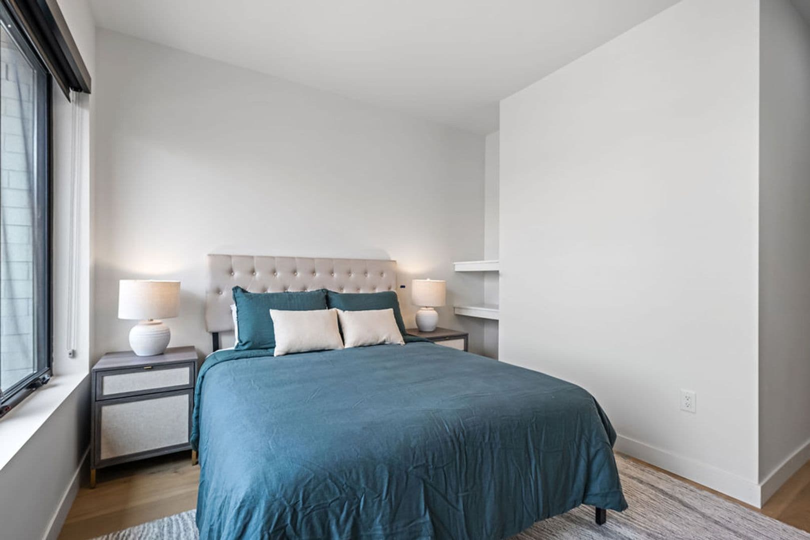 Oshkosh Apartment: 417 Marion Road