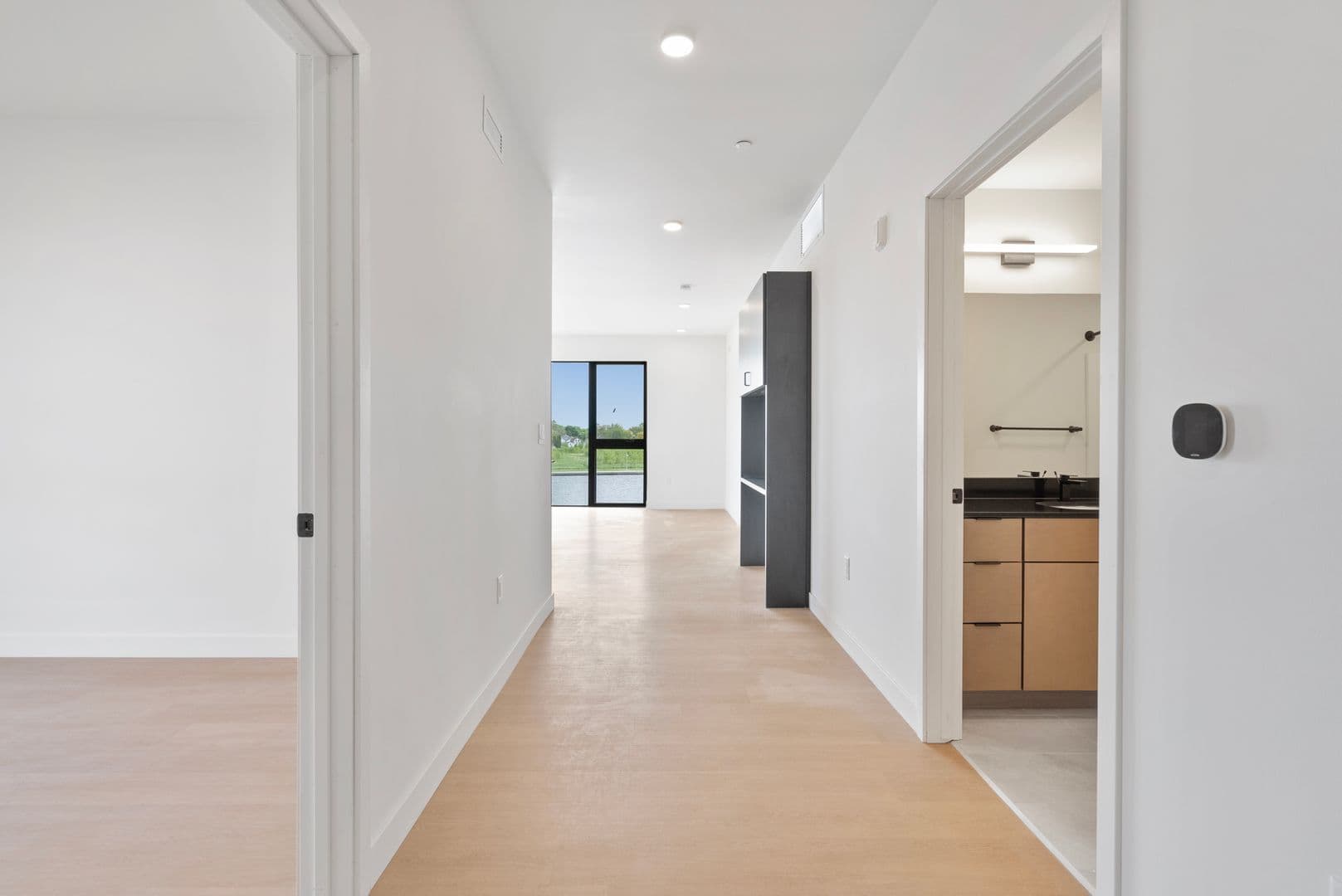 Oshkosh Apartment: 417 Marion Road