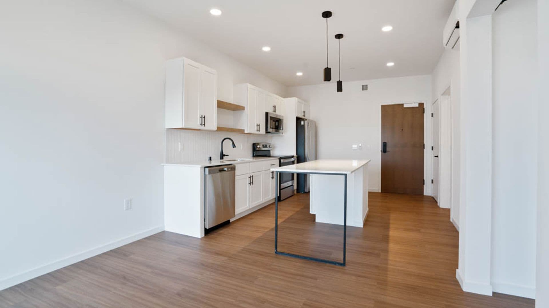 Eau Claire Apartment: 100 N Farwell Street