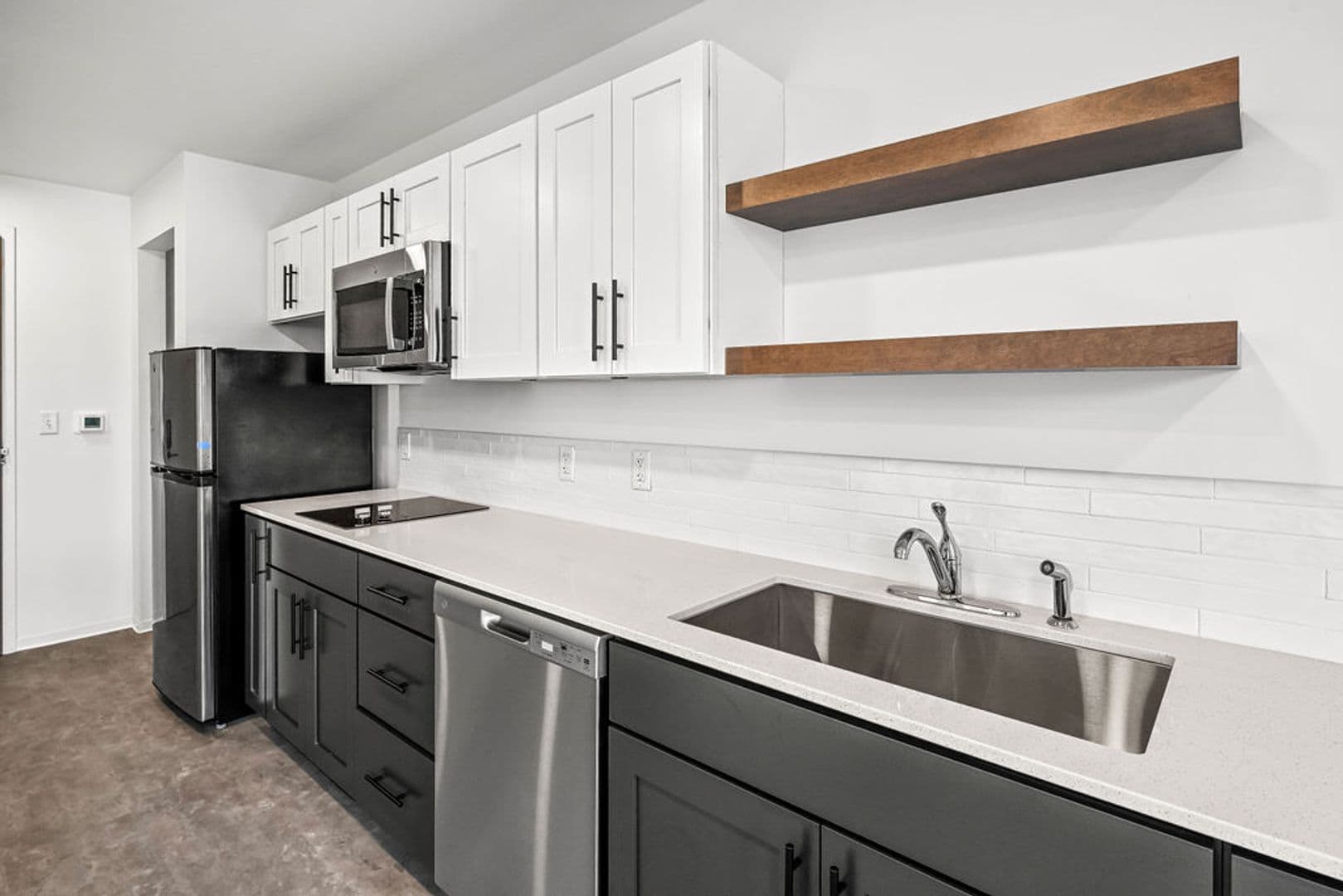 Stevens Point Apartment: 1020 Centerpoint Drive