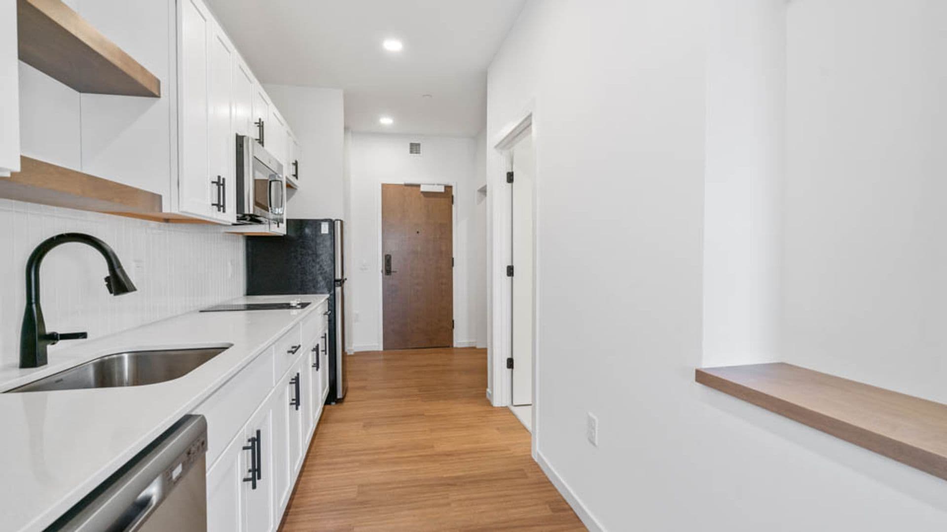 Eau Claire Apartment: 100 N Farwell Street