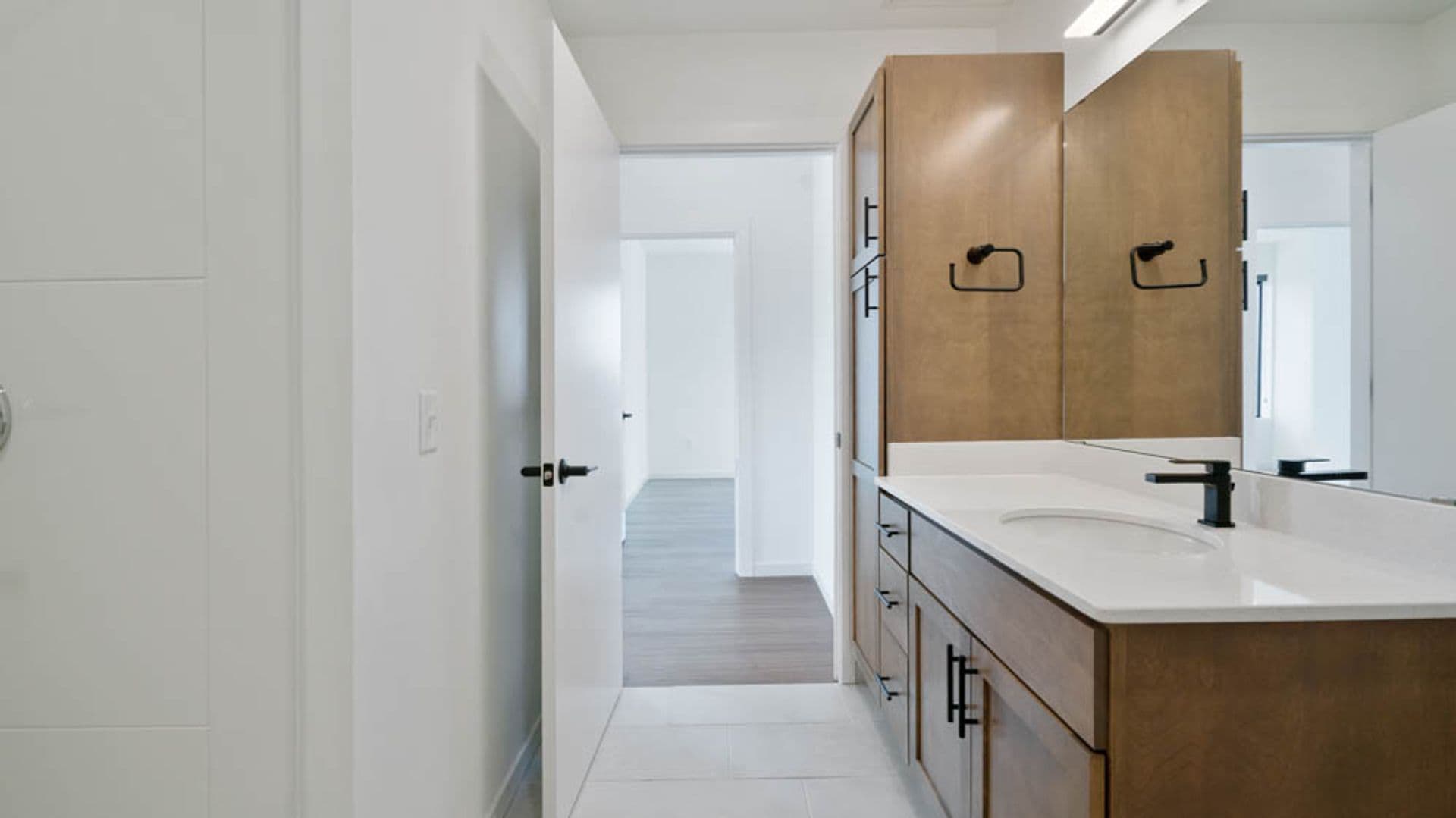 Eau Claire Apartment: 100 N Farwell Street