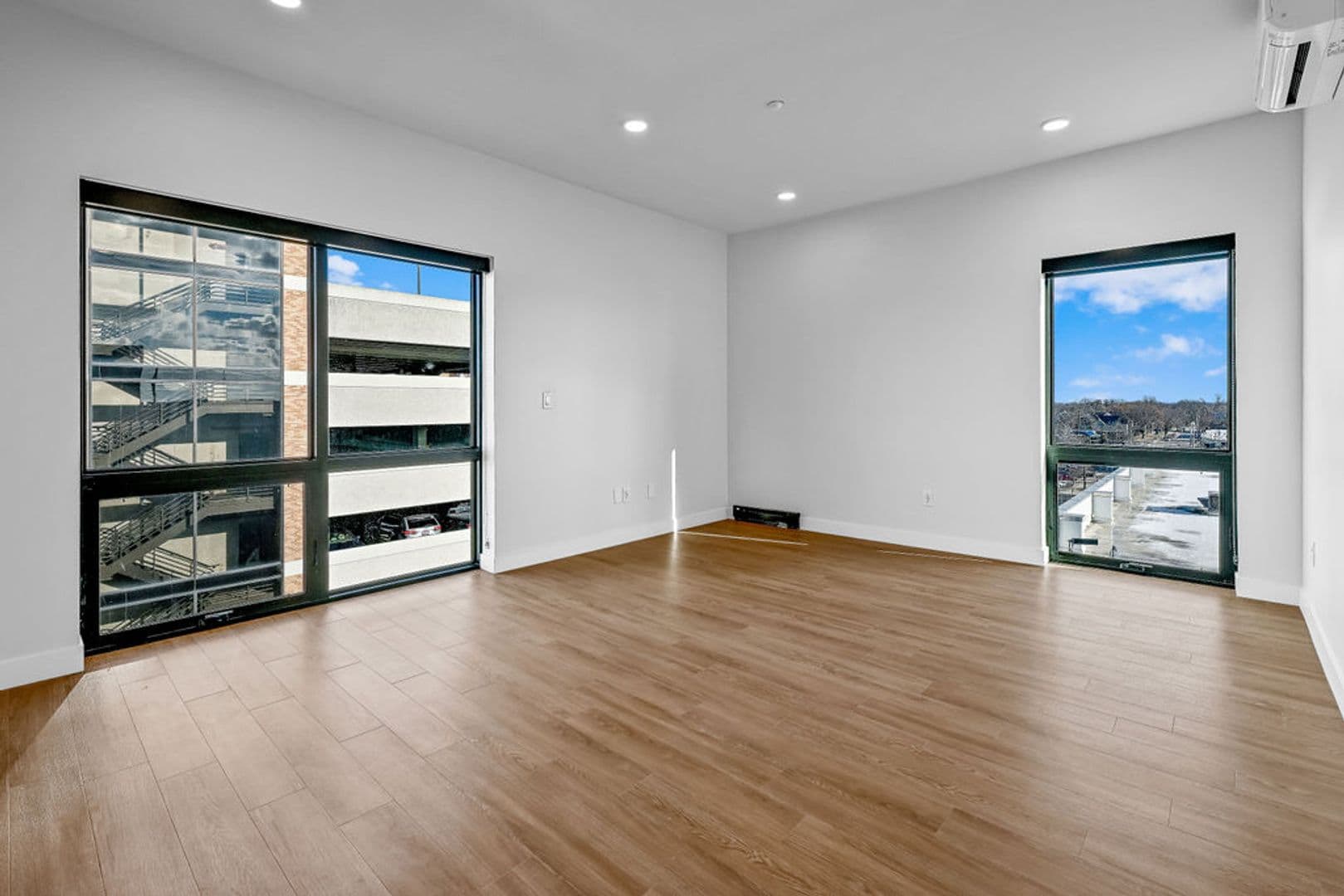 Appleton Apartment: 115 E. Washington St.