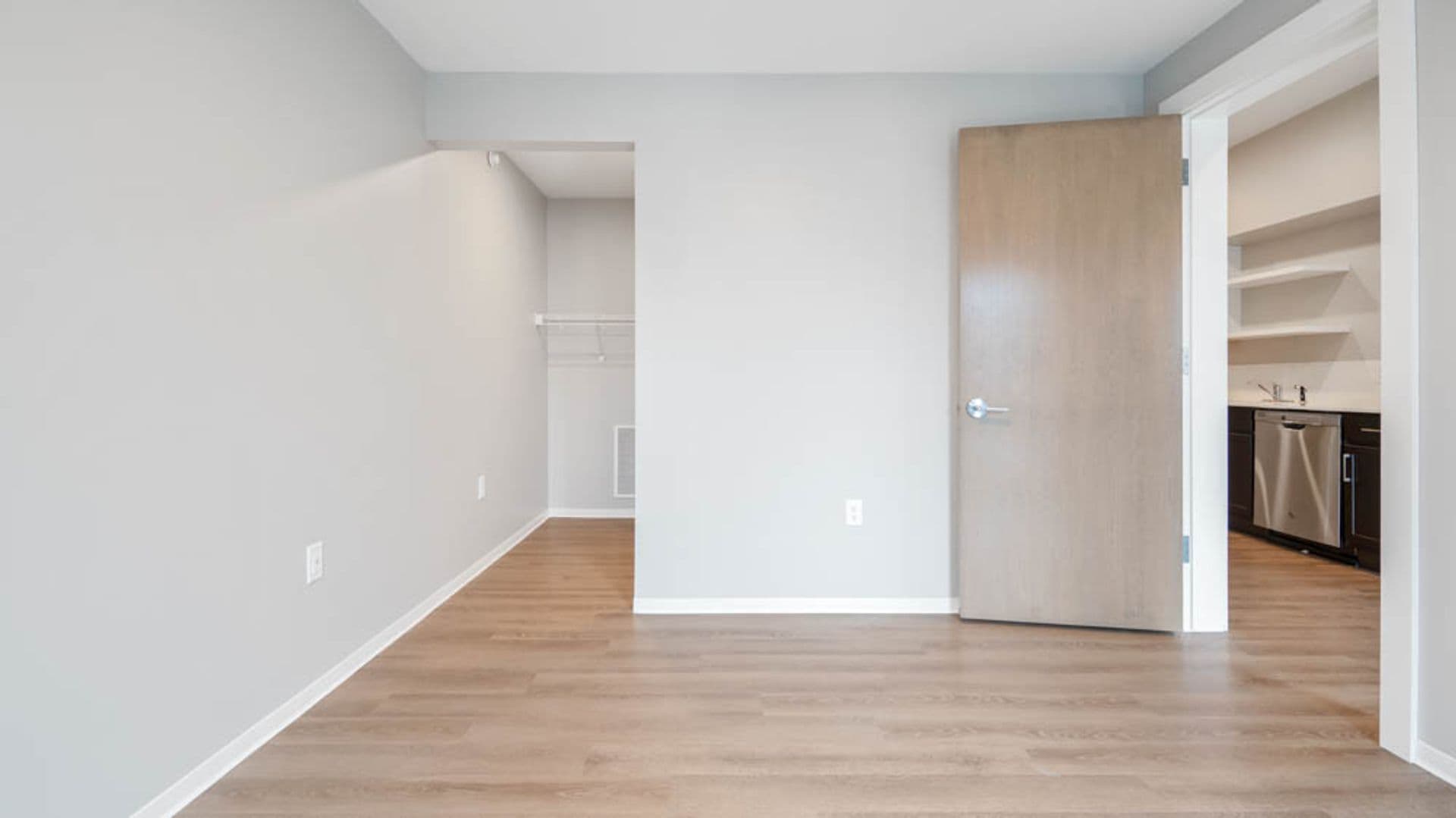 Stevens Point Apartment: 1020 Centerpoint Drive