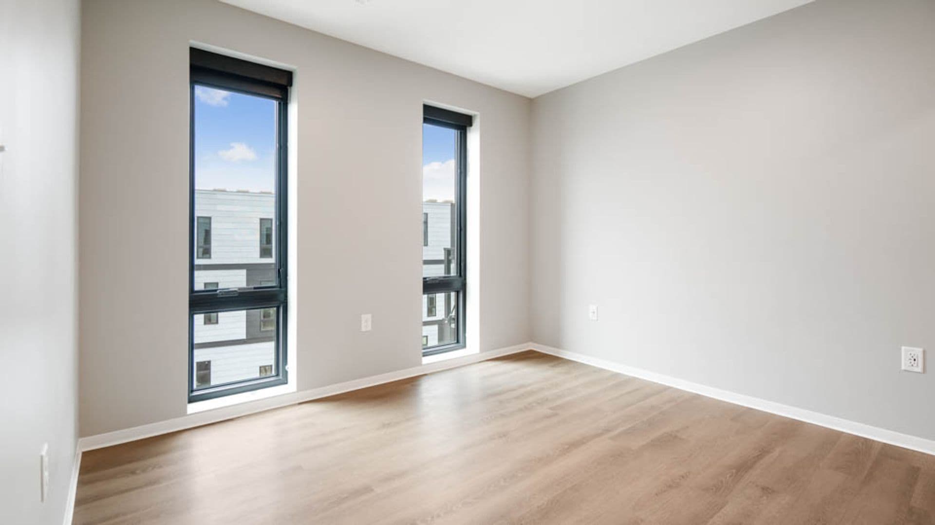 Stevens Point Apartment: 1020 Centerpoint Drive
