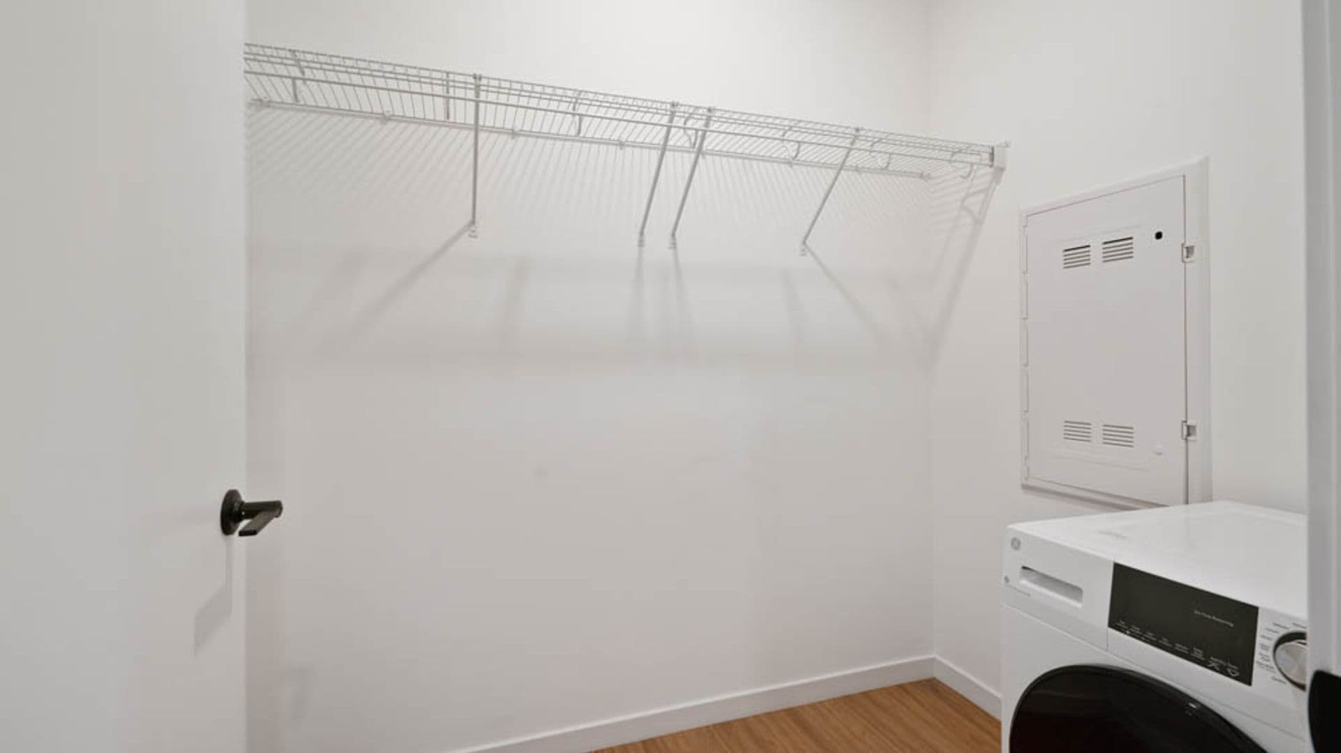 Eau Claire Apartment: 100 N Farwell Street