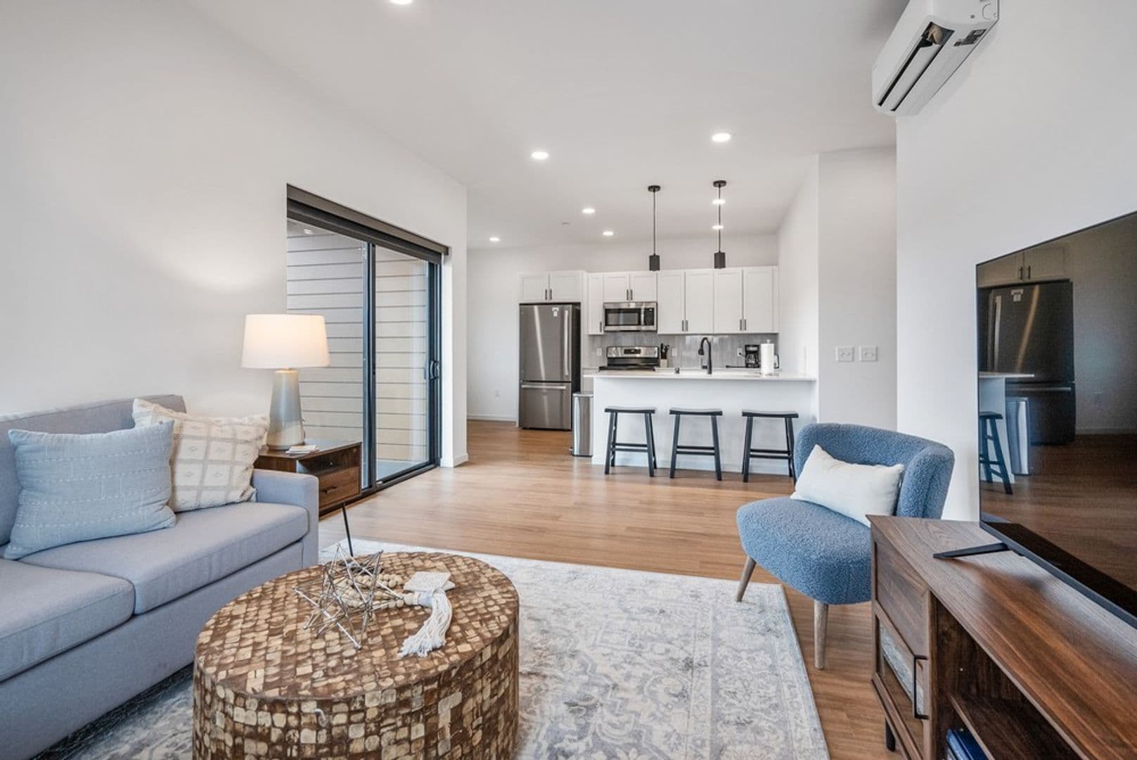 Eau Claire Apartment: 100 N Farwell Street
