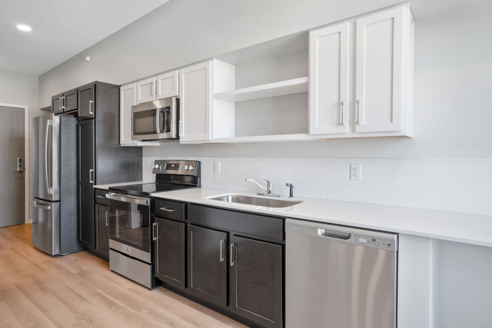 Stevens Point Apartment: 1020 Centerpoint Drive